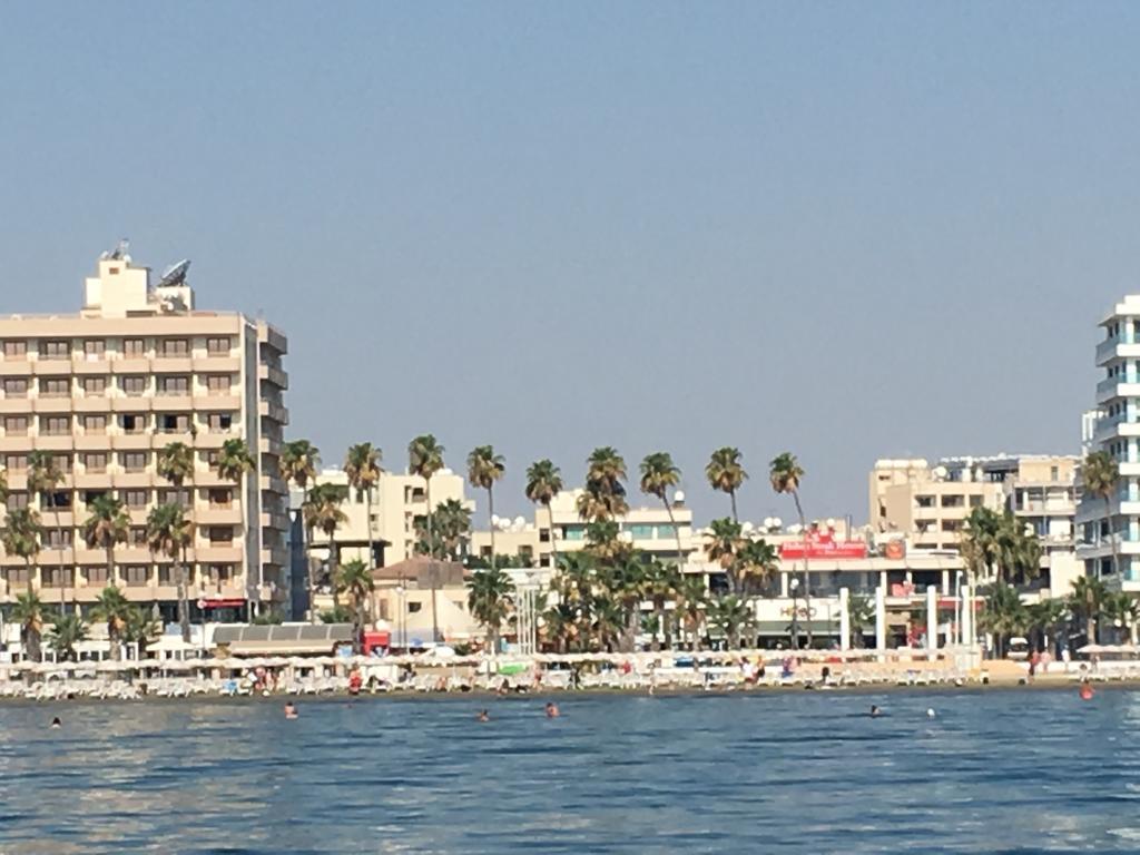 לרנקה Ithaki Phinikoudes Apartment No. 105 מראה חיצוני תמונה