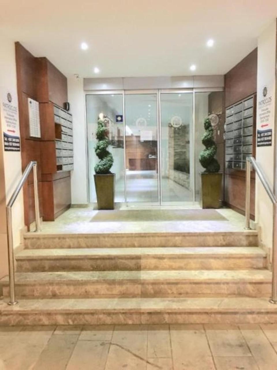 לרנקה Ithaki Phinikoudes Apartment No. 105 מראה חיצוני תמונה